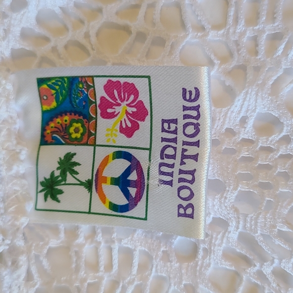 White Lace Tank, Black Chunky Button Accent, 1X - Picture 7 of 11